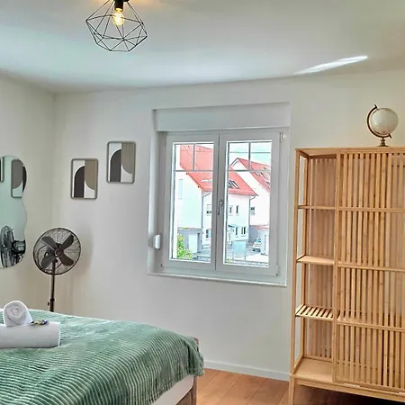 Design-apartment I Beheizbarer Swimming-pool I Sauna I Boxspring I Parkplatz Apartament Lahr (Baden-Wurttemberg)