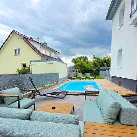 Design-apartment I Beheizbarer Swimming-pool I Sauna I Boxspring I Parkplatz * Lahr (Baden-Wurttemberg)