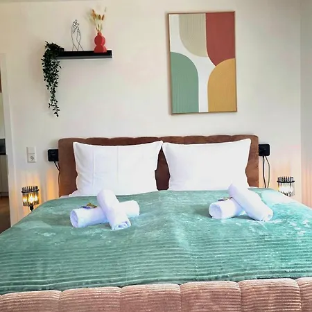 Design-apartment I Beheizbarer Swimming-pool I Sauna I Boxspring I Parkplatz * Lahr (Baden-Wurttemberg)