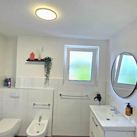 Design-apartment I Beheizbarer Swimming-pool I Sauna I Boxspring I Parkplatz ラール