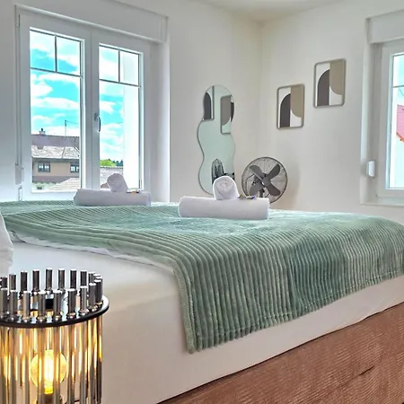 Apartament Design-apartment I Beheizbarer Swimming-pool I Sauna I Boxspring I Parkplatz Lahr (Baden-Wurttemberg)
