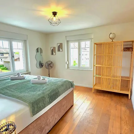 Design-apartment I Beheizbarer Swimming-pool I Sauna I Boxspring I Parkplatz Lahr (Baden-Wurttemberg)